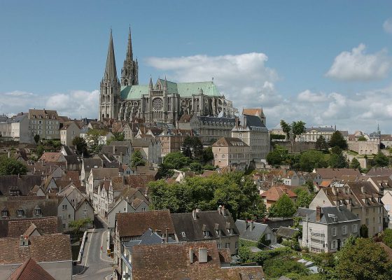 CHARTRES AND THE MAINTENON CASTLE